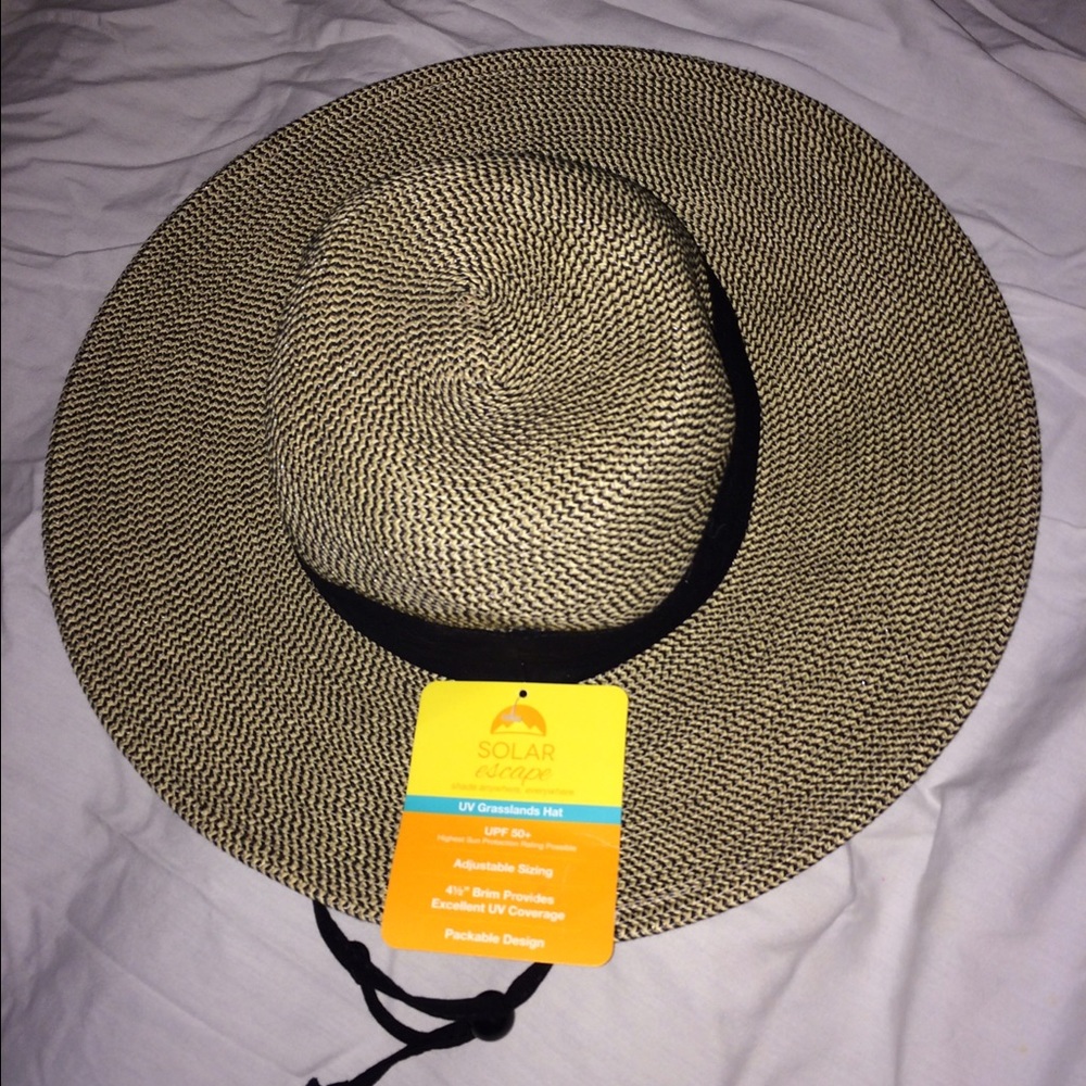 Solar Escape women's new UV grasslands hat.