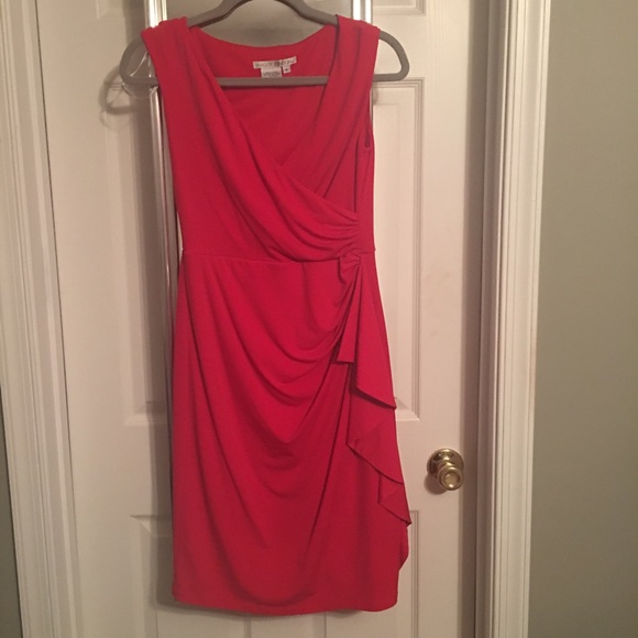 Maggy London Dresses & Skirts - Red dress