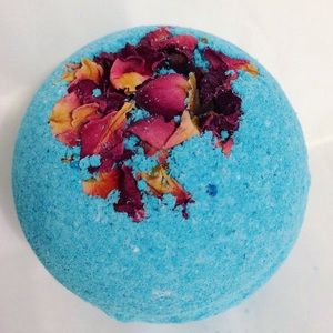 *SALE* 💙🌹Daydream Bath Bomb🌹💙