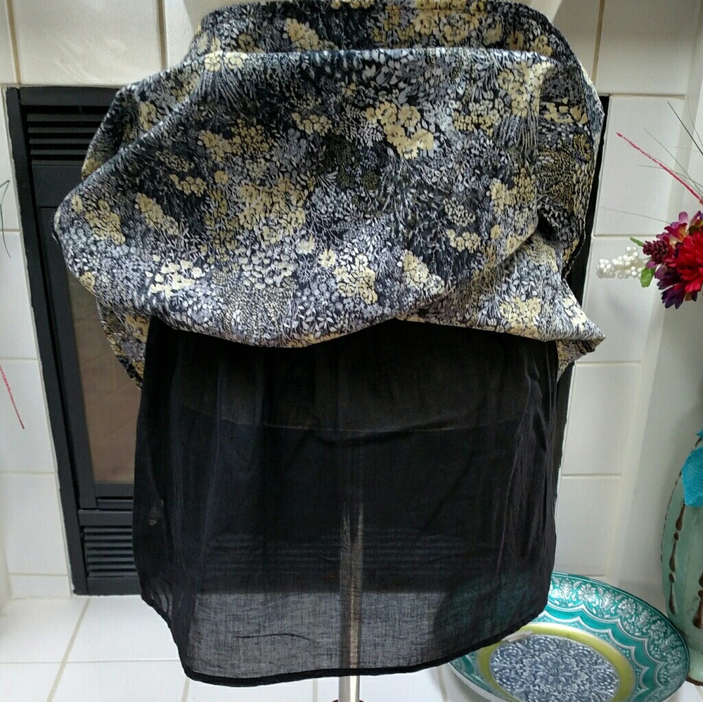 LILY WHITE skirt - Picture 4 of 5