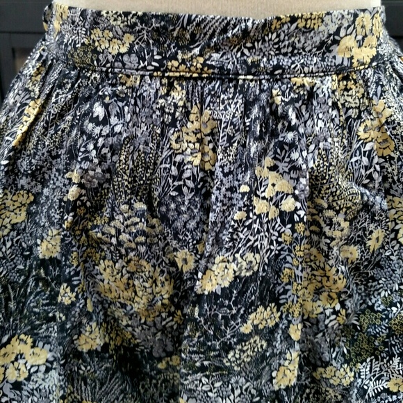 LILY WHITE skirt - Picture 3 of 5