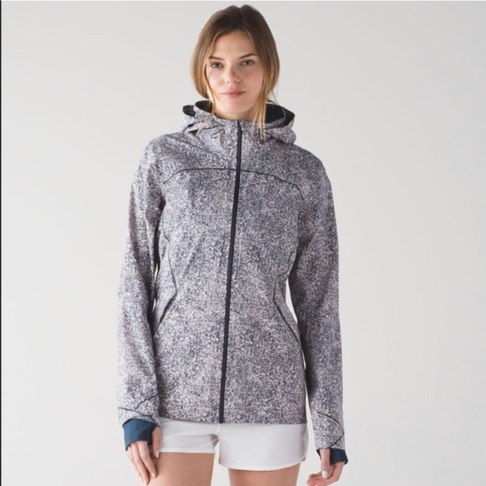 NWT lululemon runaway jacket