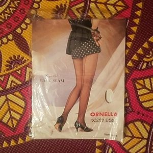 Back Seam Pantyhose- White