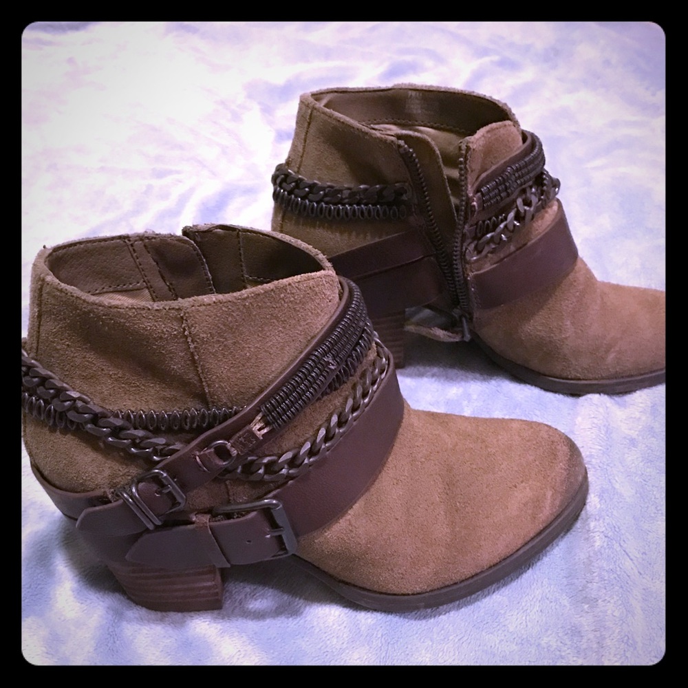 GORGEOUS wedge boots!