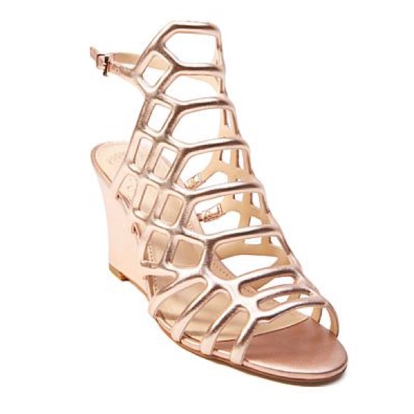 vince camuto rose gold sandals