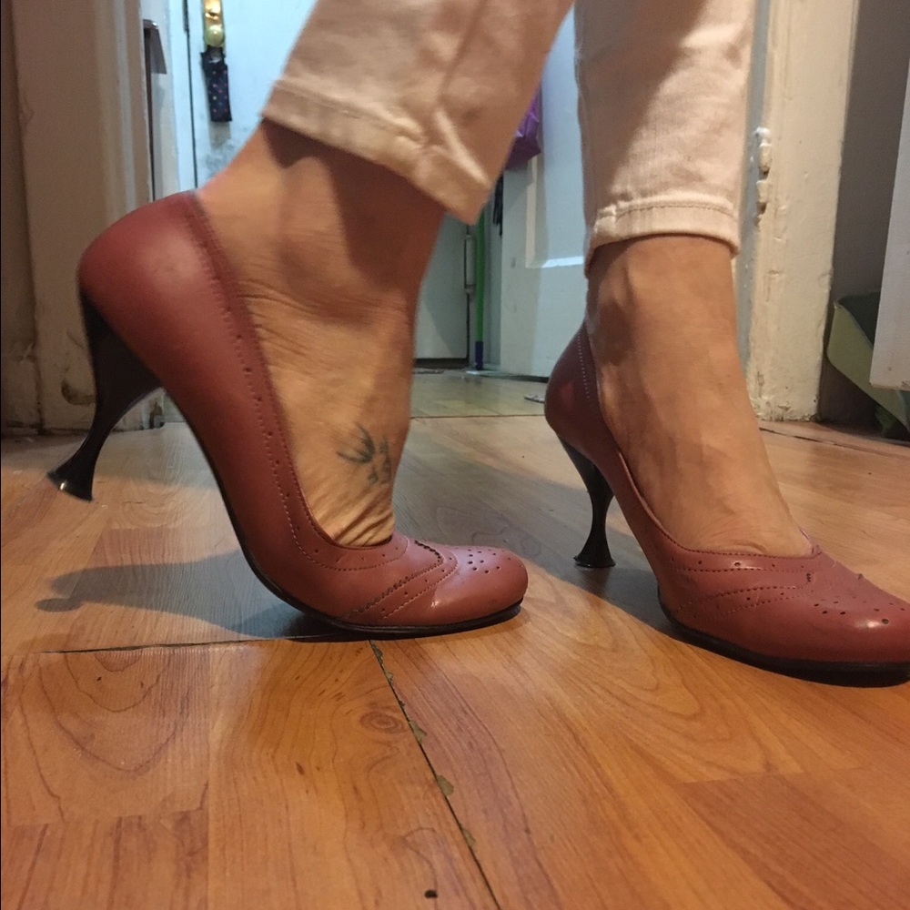Italian Designer Pink Leather Heels, size 9