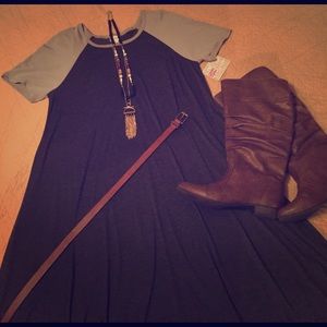 💗🦄 Lularoe Med Carly🦄💗 Dark Grey & Light Grey