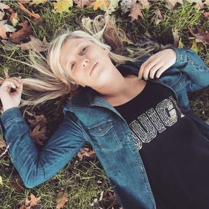 Meet your Posher, Sari