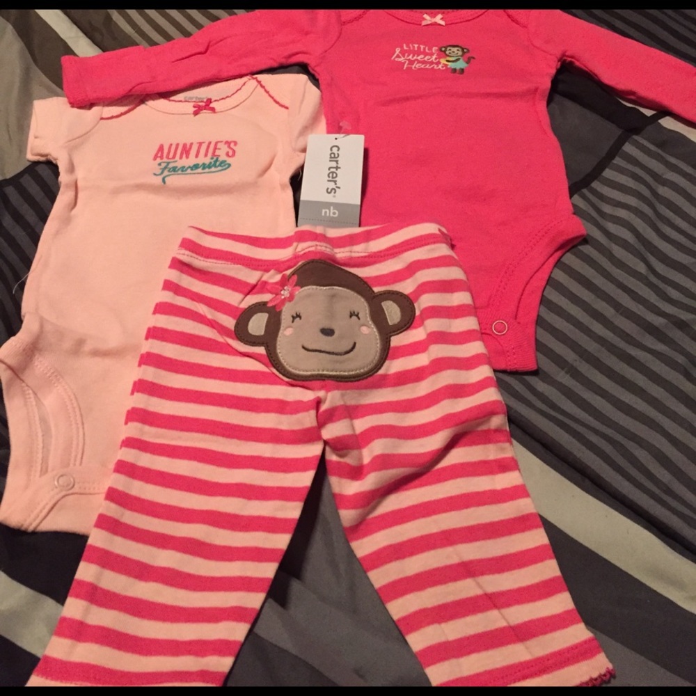 Brand new 3 piece NB baby girl outfit