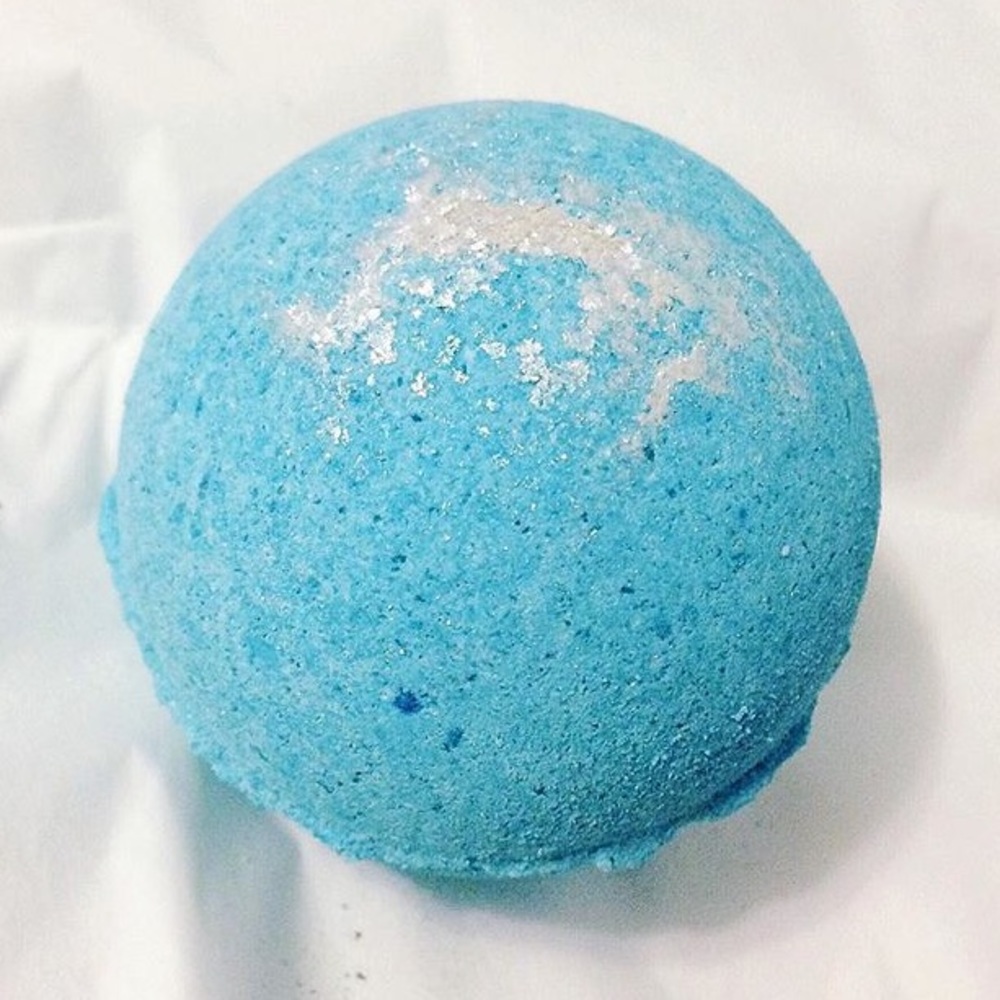 *SALE*💙❄️ Winter Wonderland Bath Bomb ❄️💙