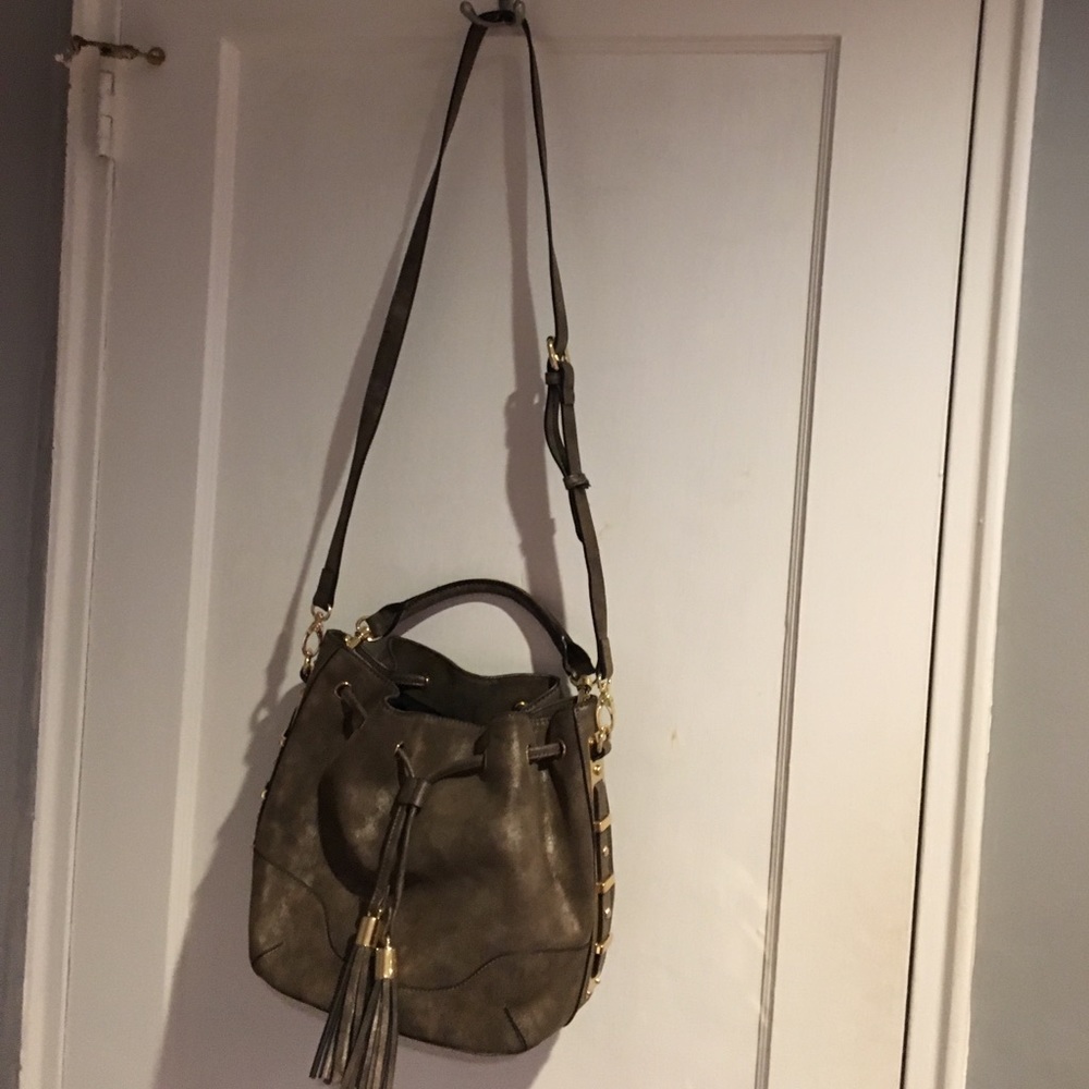 Bucket bag