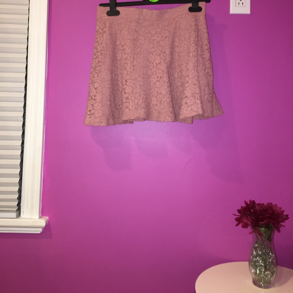 lace skirt