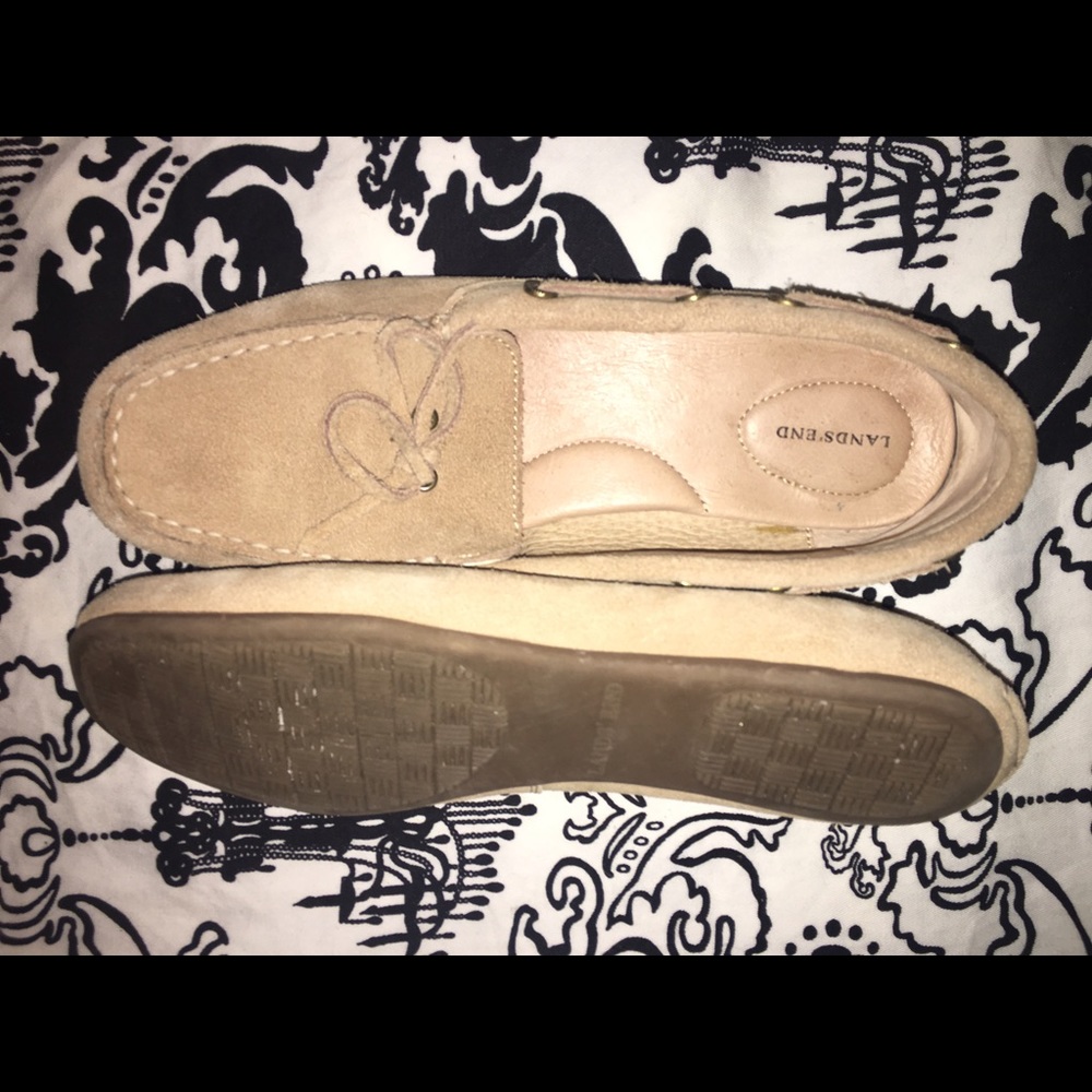 Lands end size 7B SUEDE LIKE NEW