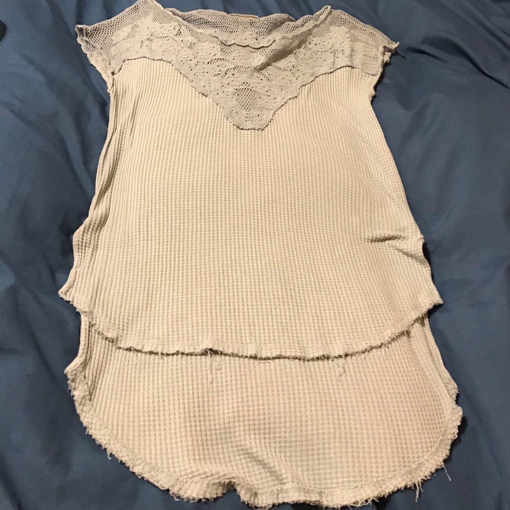 Hi low lace tee