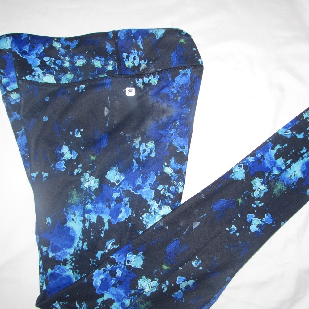 fabletics leggings + free muscle tee