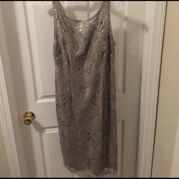 💜 Adrianne Papell baroque lace sequin dress - Picture 4 of 5