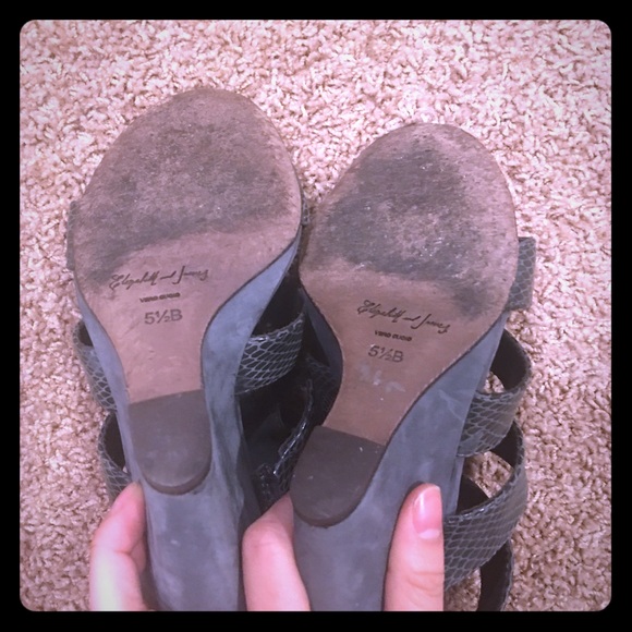 Elizabeth and James heel - Picture 3 of 5