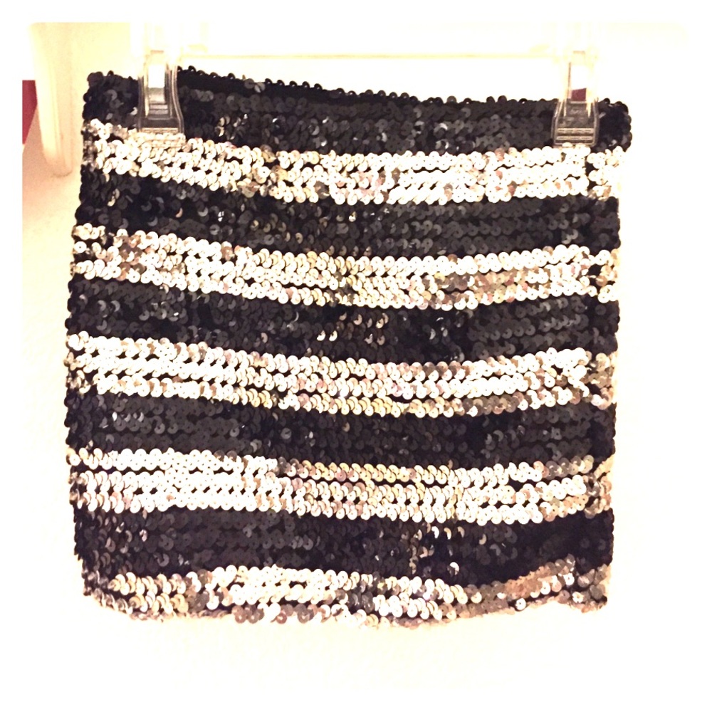 Shiny crop top