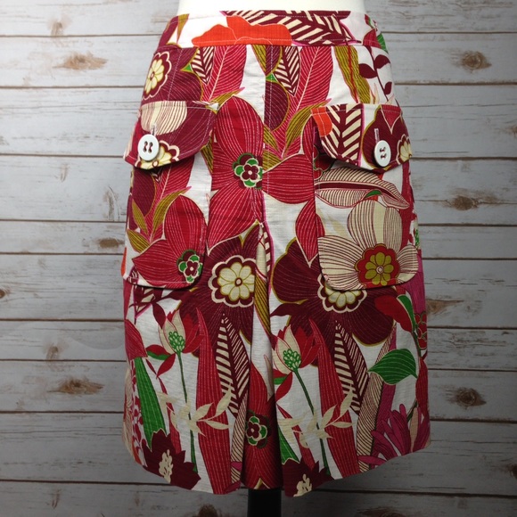 Etcetera Floral Skirt With 2 Front Button Pockets - Picture 2 of 4