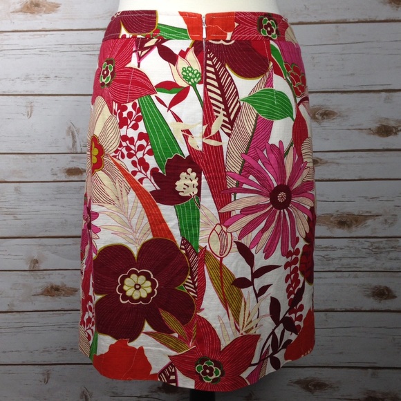 Etcetera Floral Skirt With 2 Front Button Pockets - Picture 4 of 4