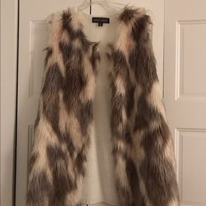 3x faux fur vest crocheted back. Worn once. 3x faux fur vest crocheted back. Worn once.