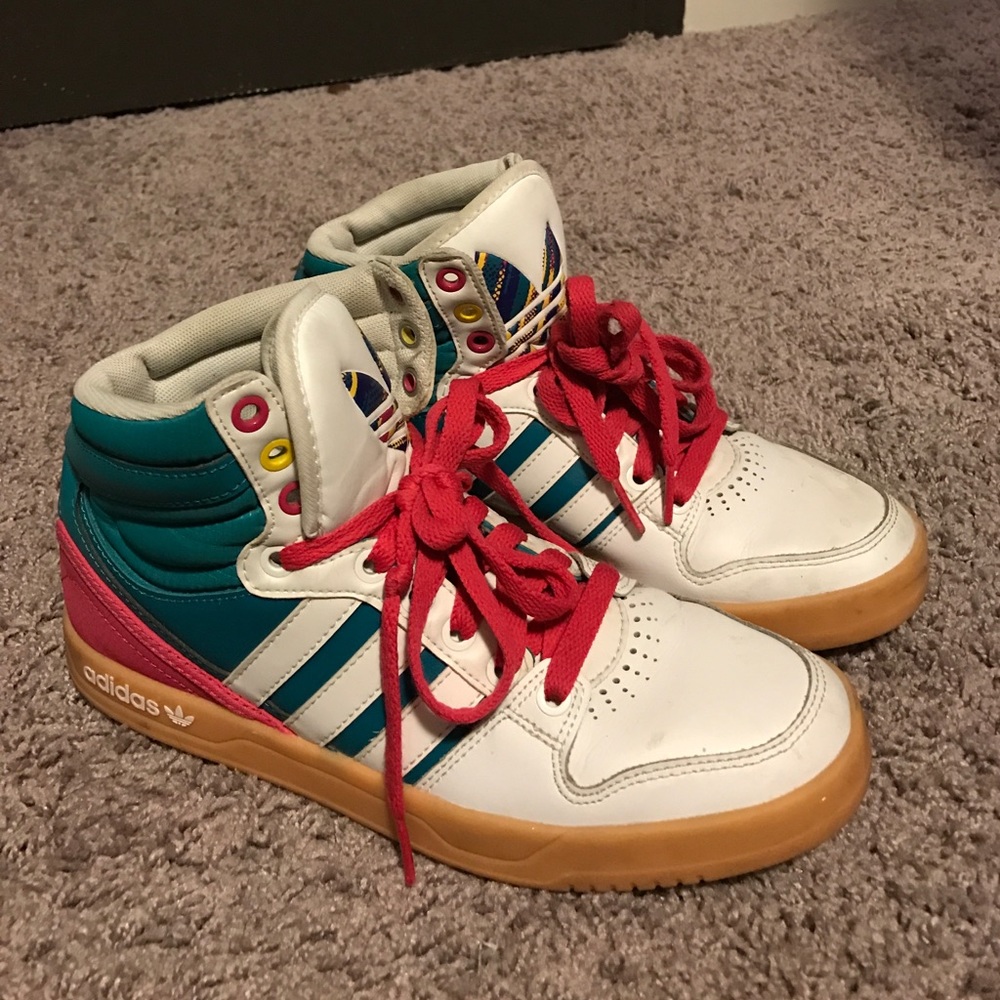 Adidas tennis shoes