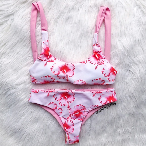 pink and white Hawaiian floral bikini set