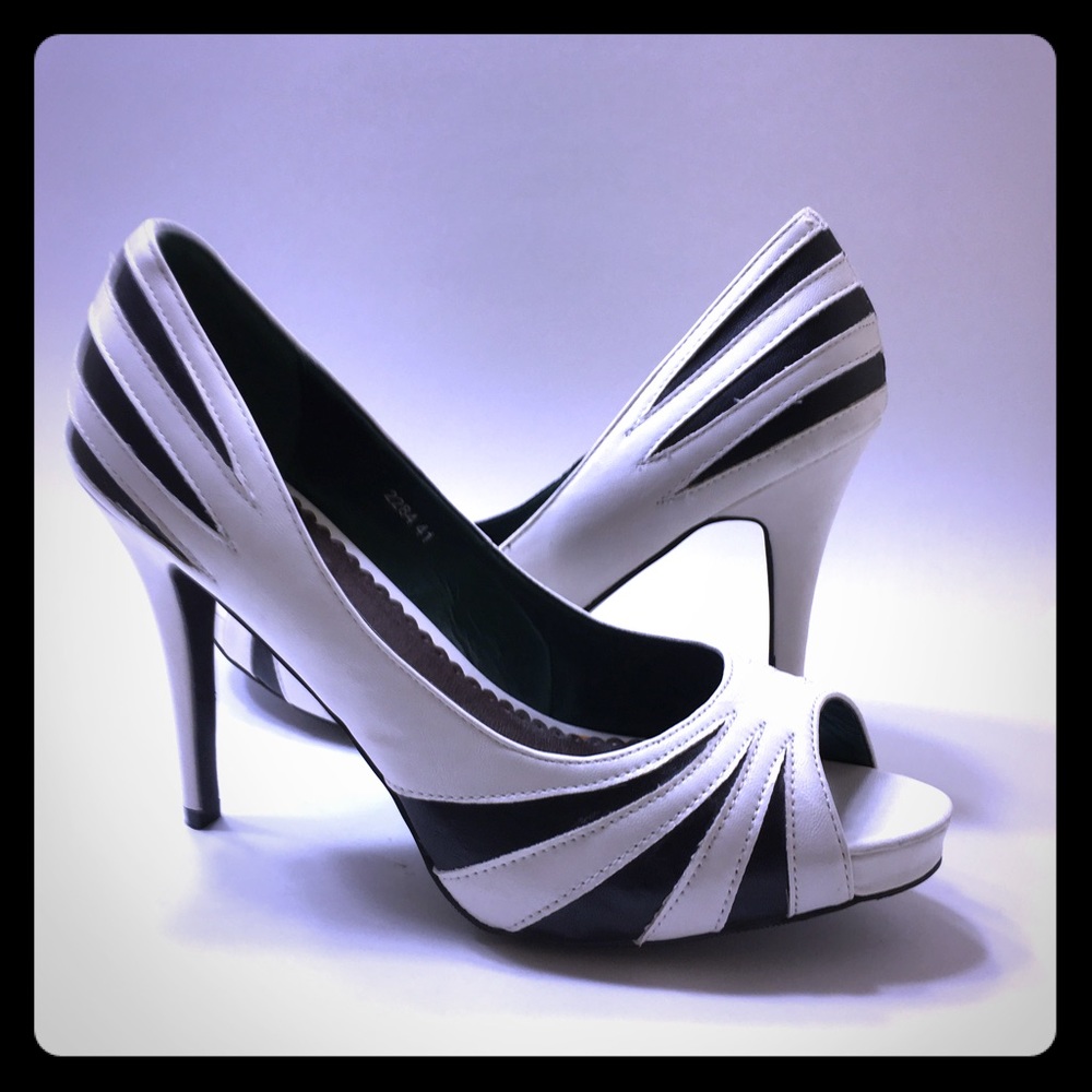 Jumelles peeptoe pumps