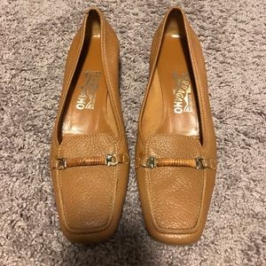 Salvatore ferragamo kitten heel