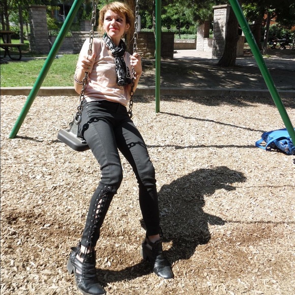 Meet your Posher, Skye - Picture 2 of 7