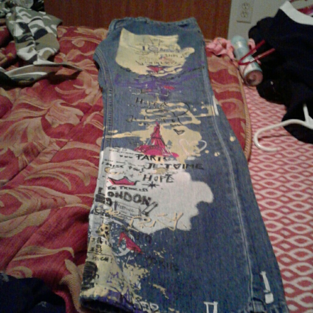 Jeans - Picture 2 of 3