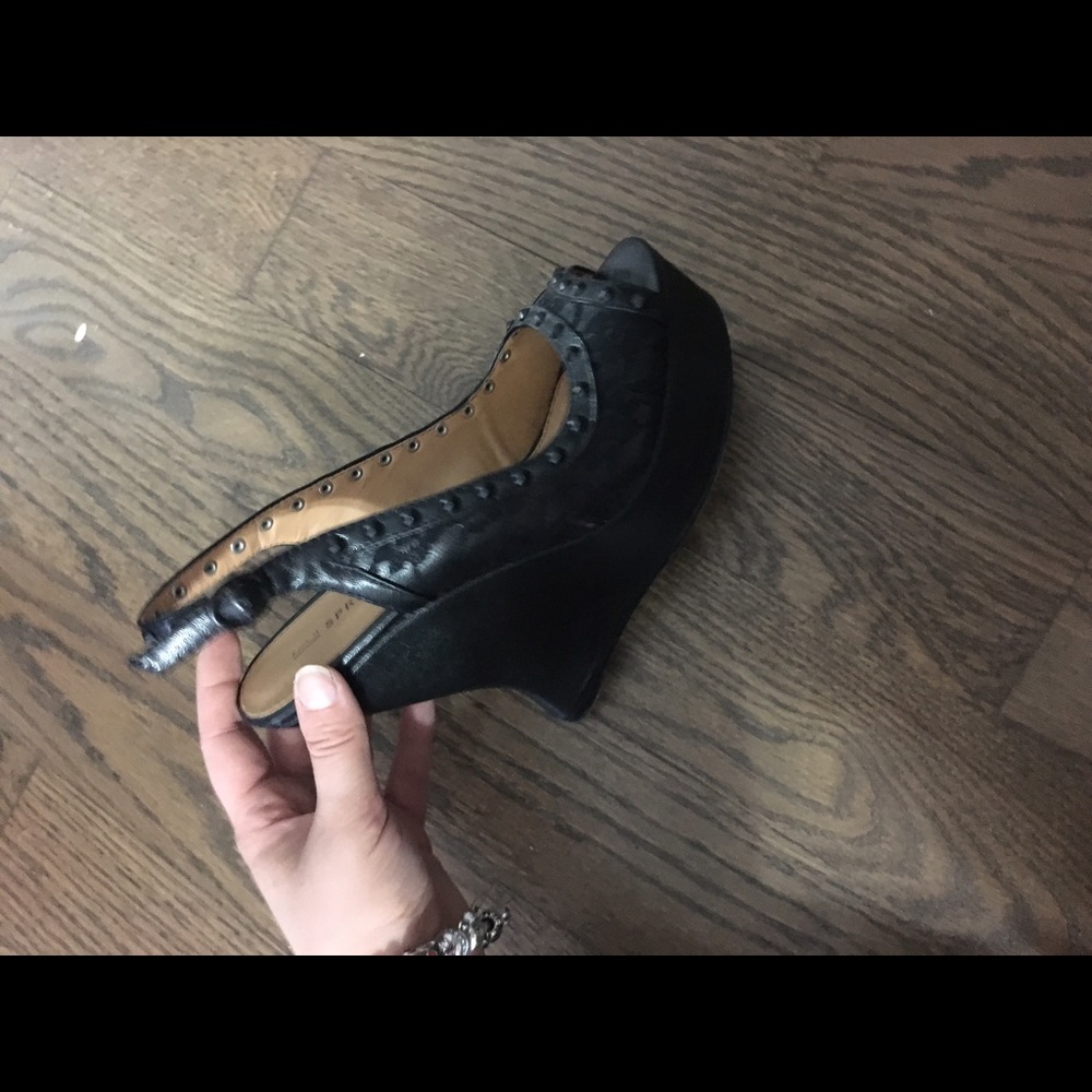 Black sandals
