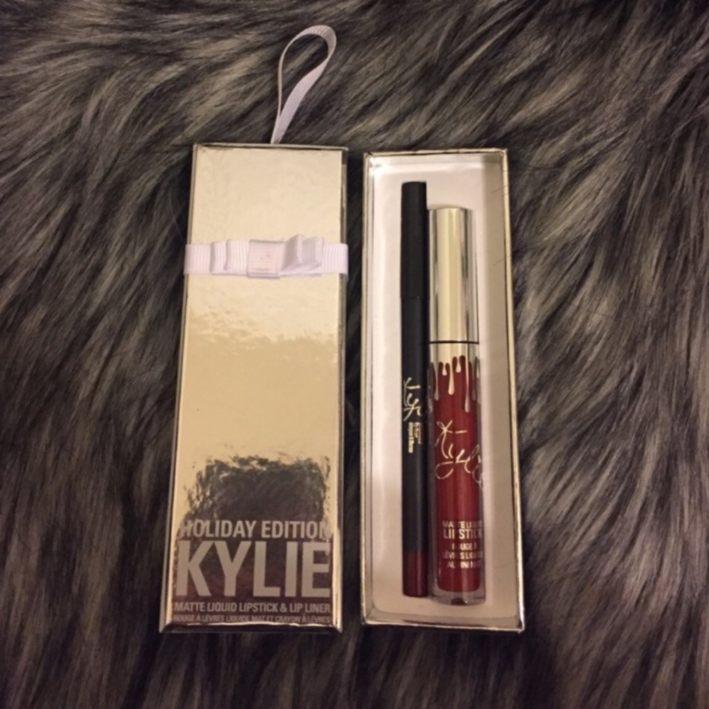 Limited Edition "Merry" Kylie Lip Kit