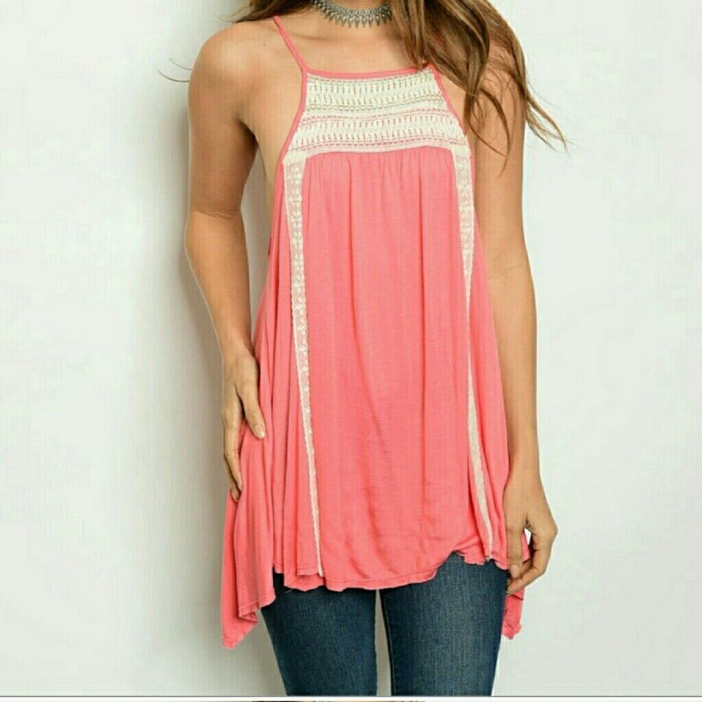 🎉 Pink Crochet Top