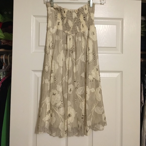 Lace dress - Picture 1 of 2