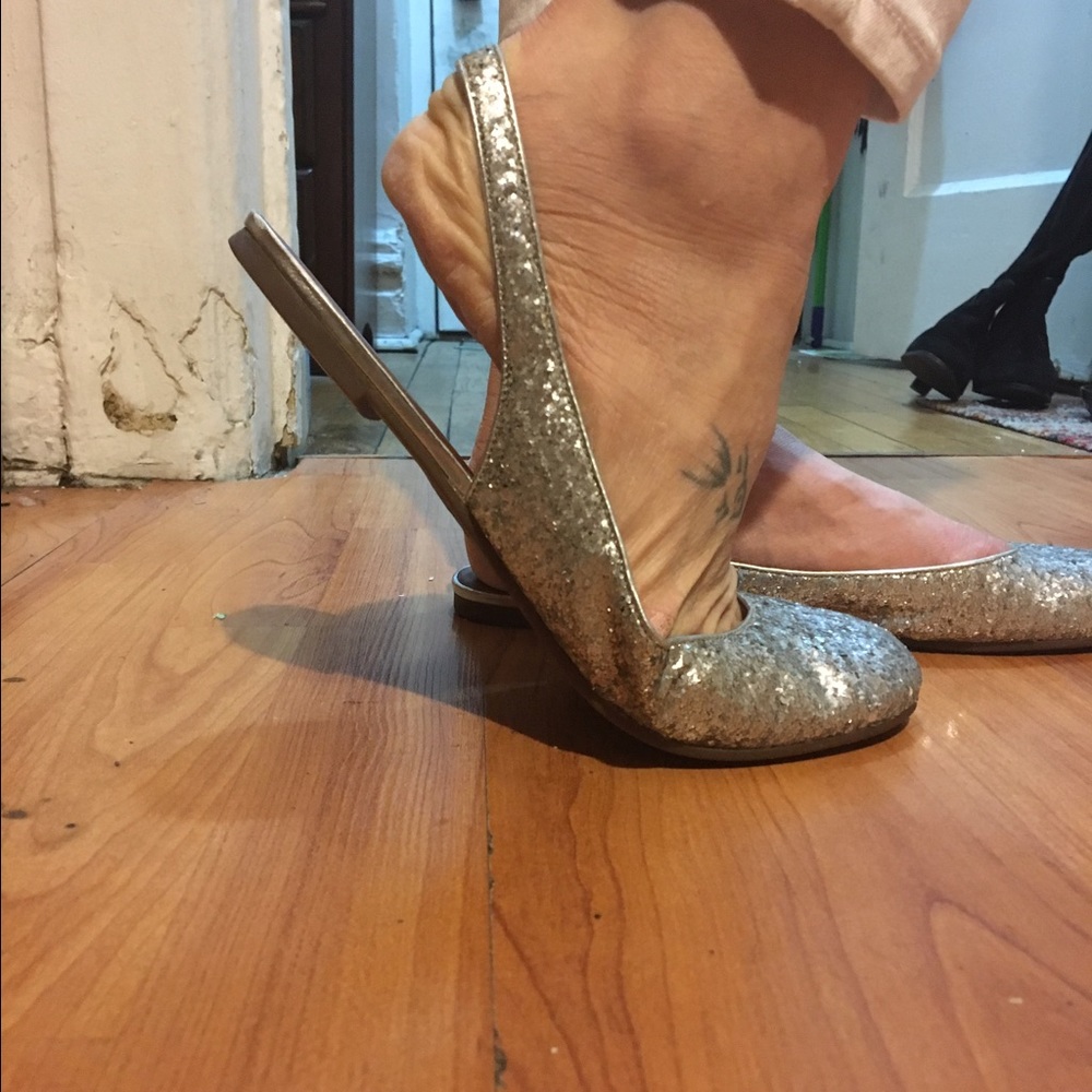 MARC JACOBS Silver texture.slingback flats, size 8