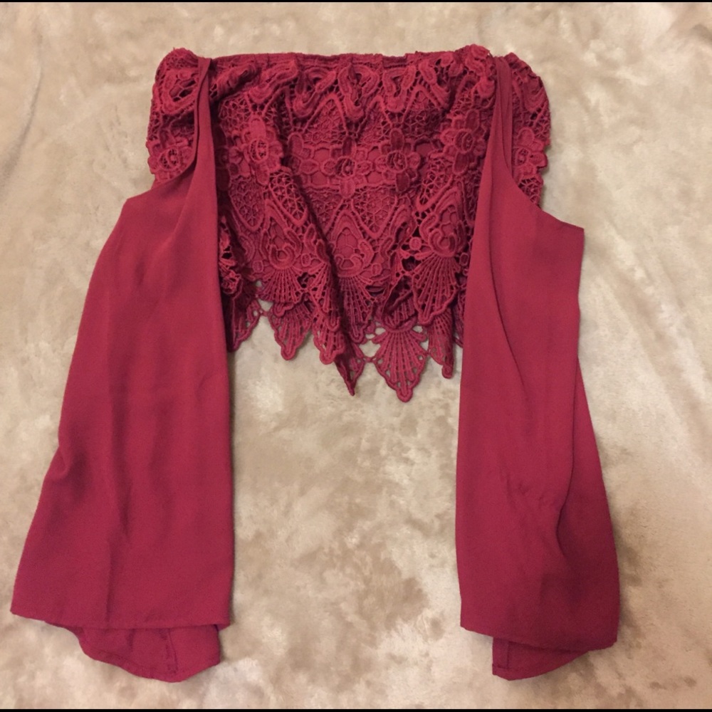 Red / burgundy  long sleeved crop top