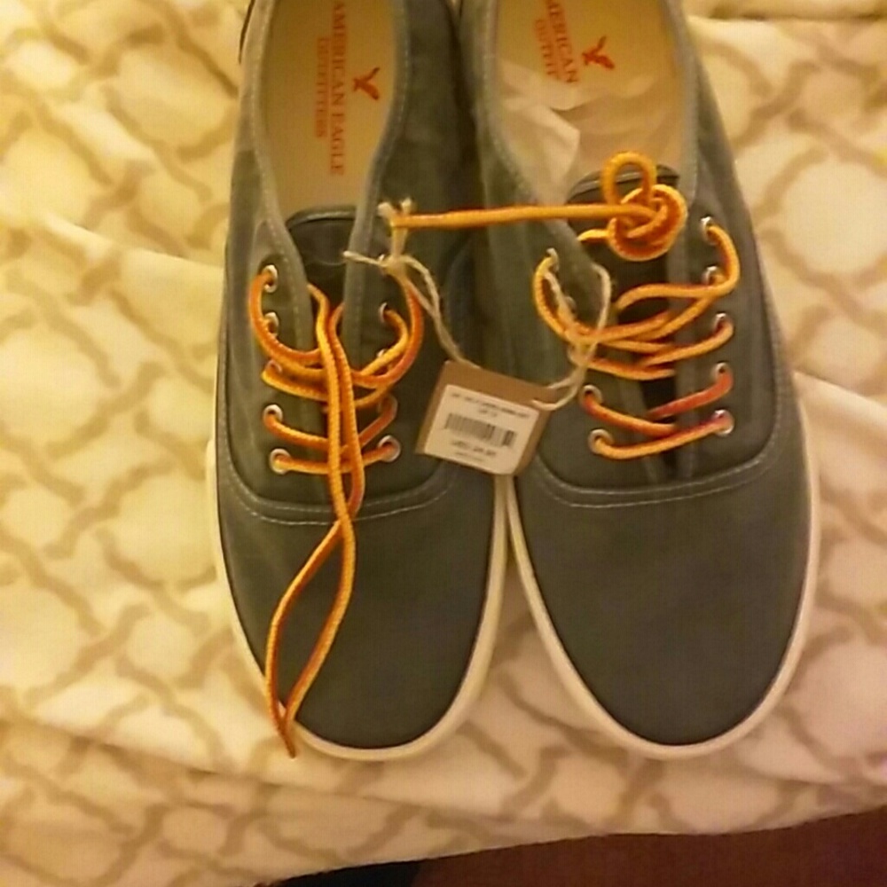 Sz 11 Grey American Eagle Men's Shoes