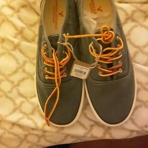 Sz 11 Grey American Eagle Men's Shoes