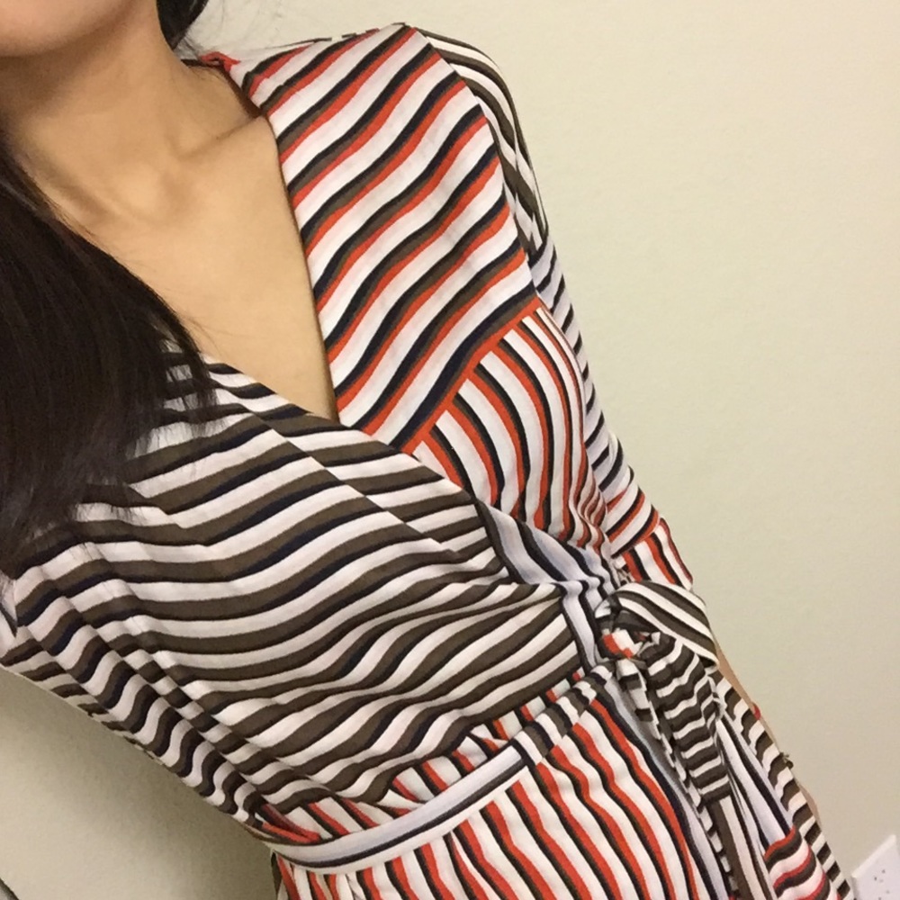 Diane Von Furstenburg sz 0 wrap dress