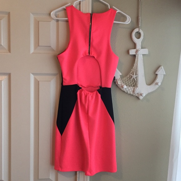 Gorgeous Neon Dress! ⚡️ - Picture 2 of 6