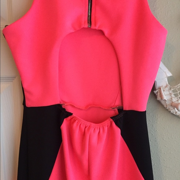 Gorgeous Neon Dress! ⚡️ - Picture 3 of 6