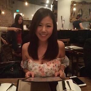 Meet your Posher, Chanel