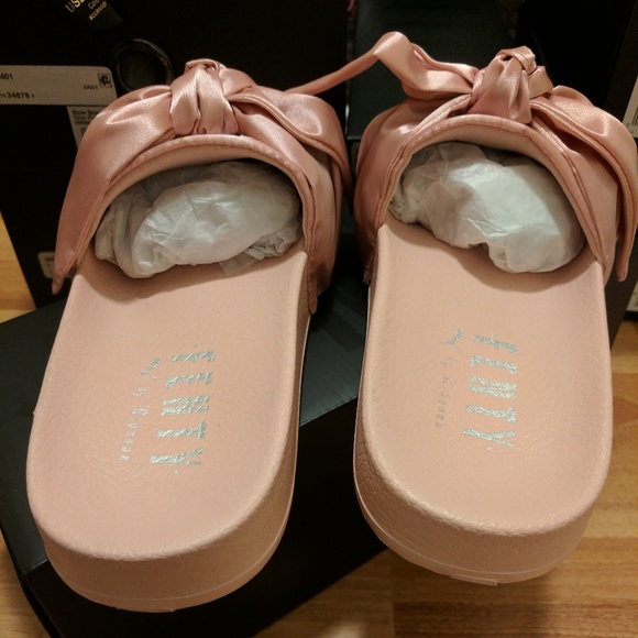 Brand New Puma Bow Slide Rihanna Fenty Pink - Picture 3 of 5