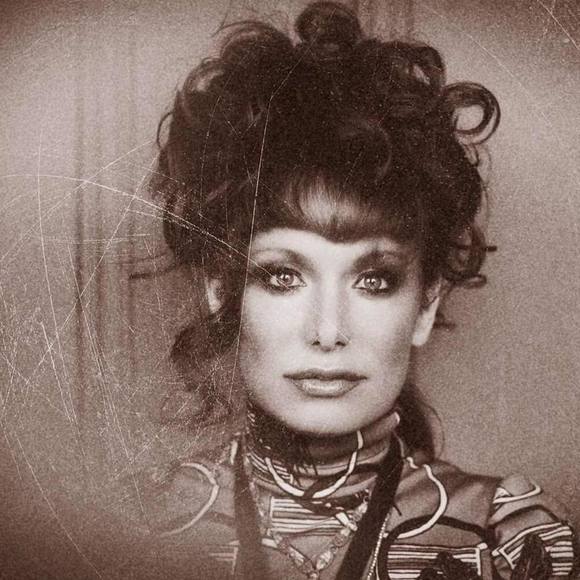 Meet your Posher, Ruby - Picture 1 of 1