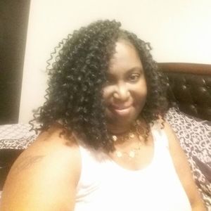 Meet your Posher, Monique