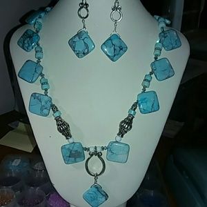 NECKLACE & EARRING SET