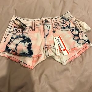 Rock Revival, Jen-H57