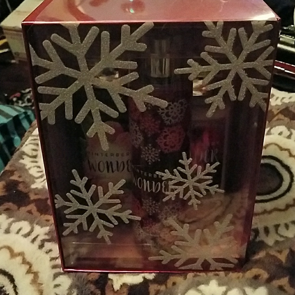 WINTERBERRY  Shower gel. Fragrance Body Lotion