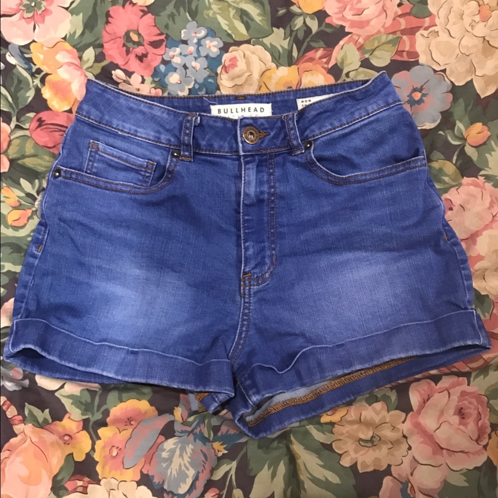 Bullhead Mom Jean High-Waisted Shorts